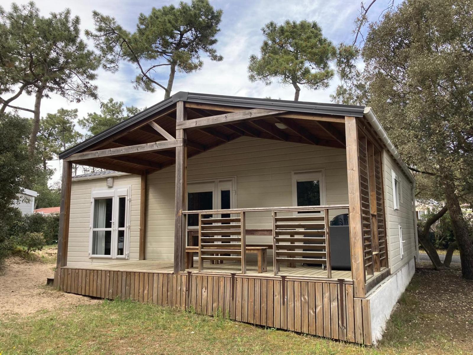 Hotel Le Domaine Des Pins Saint-Hilaire-de-Riez Exterior foto